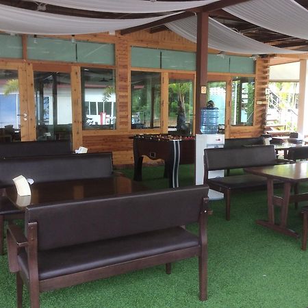 Check In And Chill Out Hotel Ban Laem Sok Ngoại thất bức ảnh