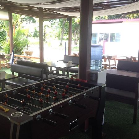 Check In And Chill Out Hotel Ban Laem Sok Ngoại thất bức ảnh