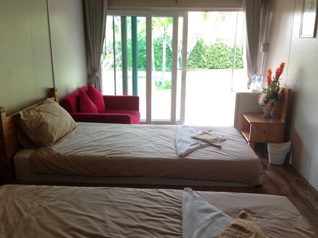 Check In And Chill Out Hotel Ban Laem Sok Ngoại thất bức ảnh