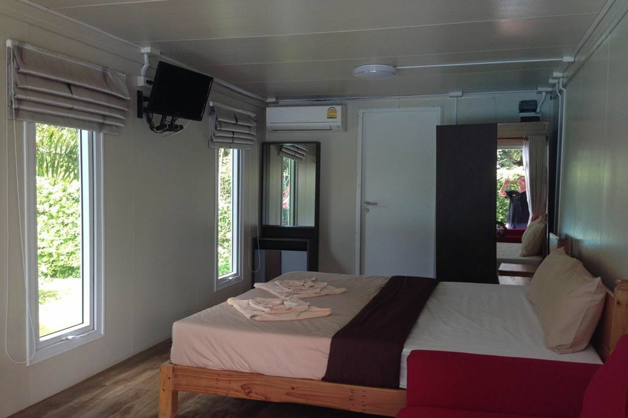 Check In And Chill Out Hotel Ban Laem Sok Ngoại thất bức ảnh