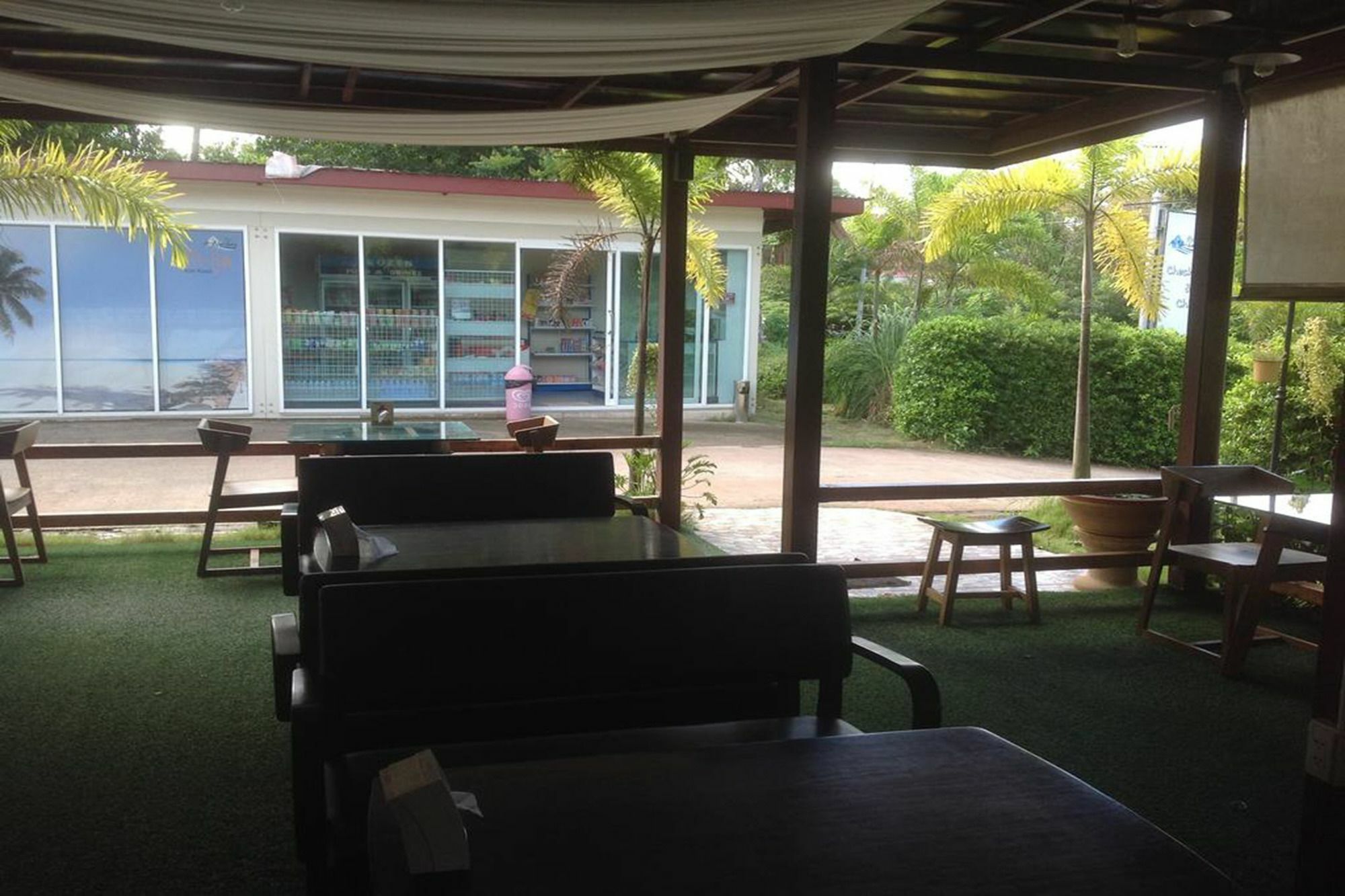 Check In And Chill Out Hotel Ban Laem Sok Ngoại thất bức ảnh